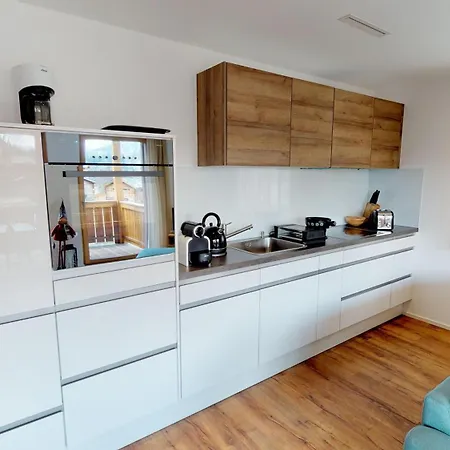 Panorama Apartment *